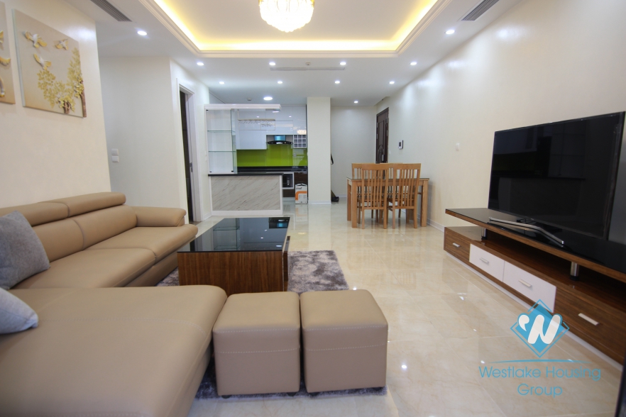 Luxury three bedrooms apartment for rent in Dong Da district, Ha Noi